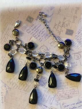 Vintage Beautiful  Faceted Black Teardrop Crystal Dangle Chunky Bracelet
